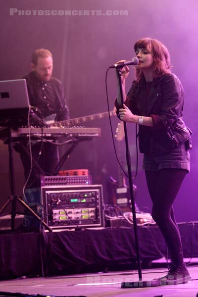 CHVRCHES - 2013-08-25 - SAINT CLOUD - Domaine National - Scene Pression Live - Lauren Eve Mayberry